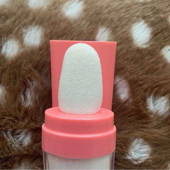 Face & Body Highlighter - Picture 4 of 4